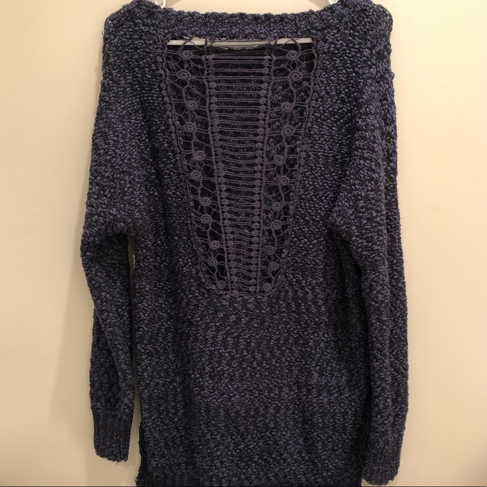 Illa Illa Sweater w/ fun back size L or oversized